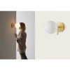 A1214 Lámpara de pared aplique de diseño Art Decó ATOM oro mate y esfera (1)