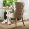 151058 Silla de diseño clásico lino beige con capitoné y tachuelas plateadas patas madera - Imagen 5