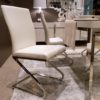 34KF1027 Silla de diseño moderno de polipiel blanco y patas de acero - Imagen 2