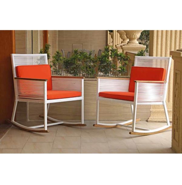 NAMI Sillón mecedora para exterior aluminio y ratán blanco con madera de teka