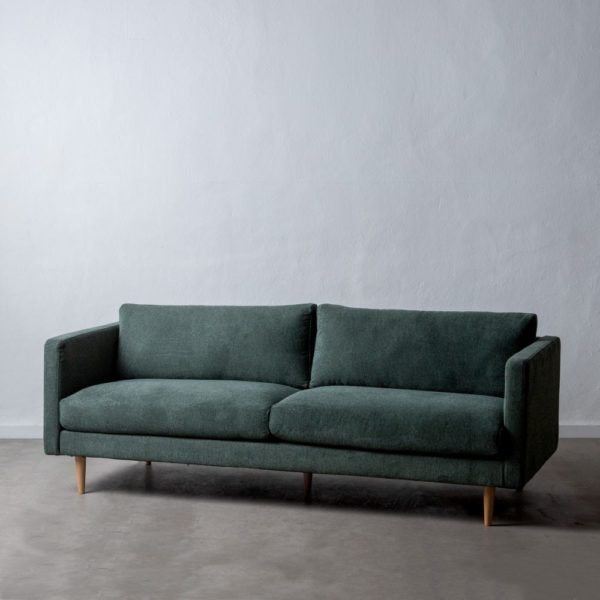 601913 Sofá de diseñó nórdico 210 tapizado color verde y patas de madera
