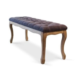 Banco o pie de cama de diseño clásico provenzal madera acabado natural tapizado capitoné color berenjena