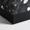 Mesa auxiliar cuadrada de diseño art decó mármol y hierro color negro4