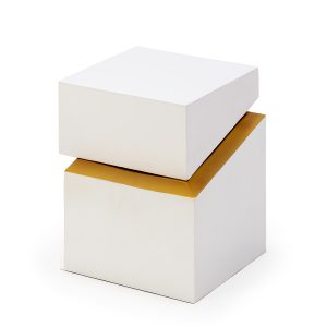 Mesa auxiliar de diseño Art Decó 40 asimétrico metal blanco y dorado