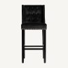 Taburete alto de diseño clásico vintage DACHWIG tapizado capitoné terciopelo color negro con tachuelas y patas de madera 2