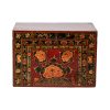 Baúl diseño oriental madera antigua rojo con desgastes y motivos florales