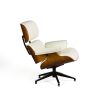 Sillón inspiración Eames Lounge Chair madera y piel color blanco 2