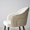 34IH2391N Silla con reposabrazos diseño vintage ROMA tapizado beige-natural con textura, patas madera negro y costura curva