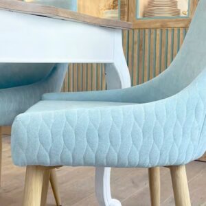 Silla diseño moderno TINA tapizado turquesa y patas metal imitación madera
