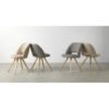 11055 Silla de diseño moderno patas madera y tapizado nido de abeja beige