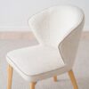 34DF2413C Silla de diseño moderno tapizado marfil y patas madera de roble