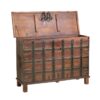 6820423 Baúl de diseño clásico ALHAMBRA 127 madera reciclada con detalles de metal