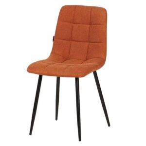 498003 Silla de diseño moderno tapizado naranja costuras cuadrícula y patas metal negro