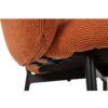 498012 Silla con reposabrazos de diseño moderno tapizado naranja y patas metal negro