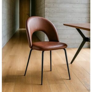 615211 Silla de diseño moderno industrial tapizado símil piel vino y patas hierro negro