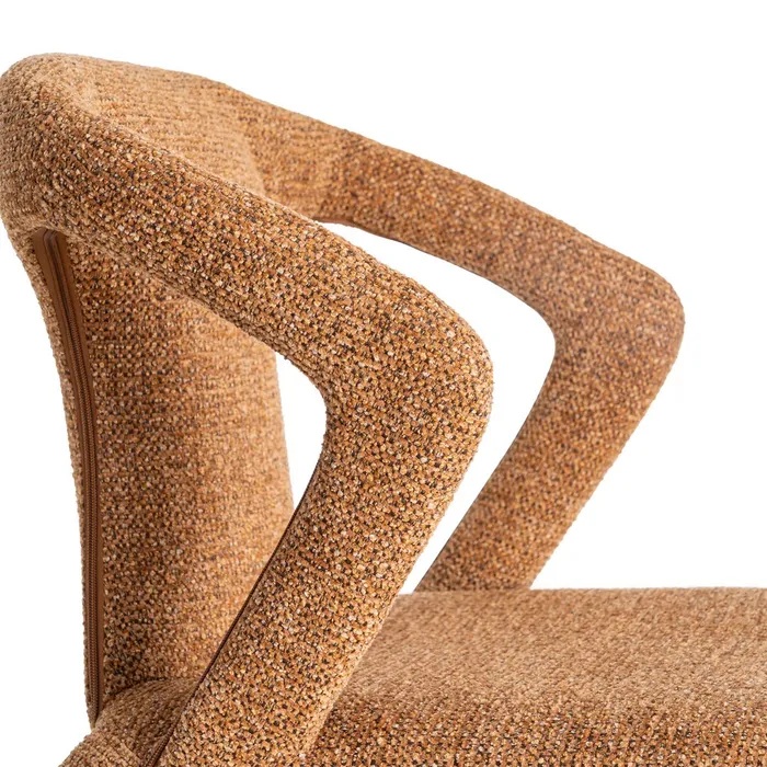 615369 Silla de diseño moderno con tapizado total en tela marrón