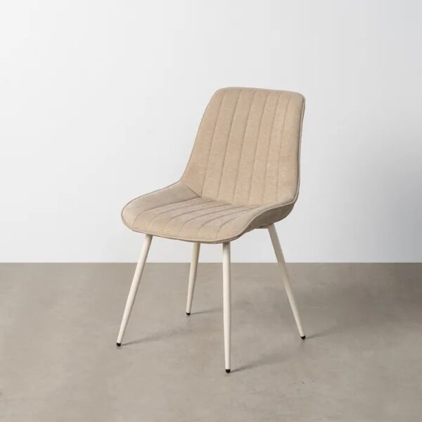 615476 Silla de diseño moderno tapizado beige con costuras y patas de metal en el mismo tono