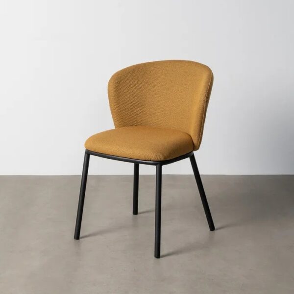 615483 Silla de diseño moderno tapizado mostaza patrón de espiga y patas metal negro