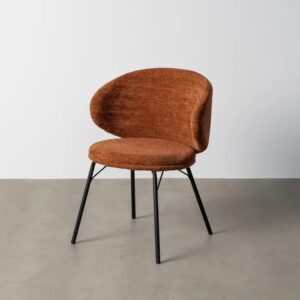 615487 Silla de diseño moderno formas redondeadas tapizado terracota y patas de metal negro