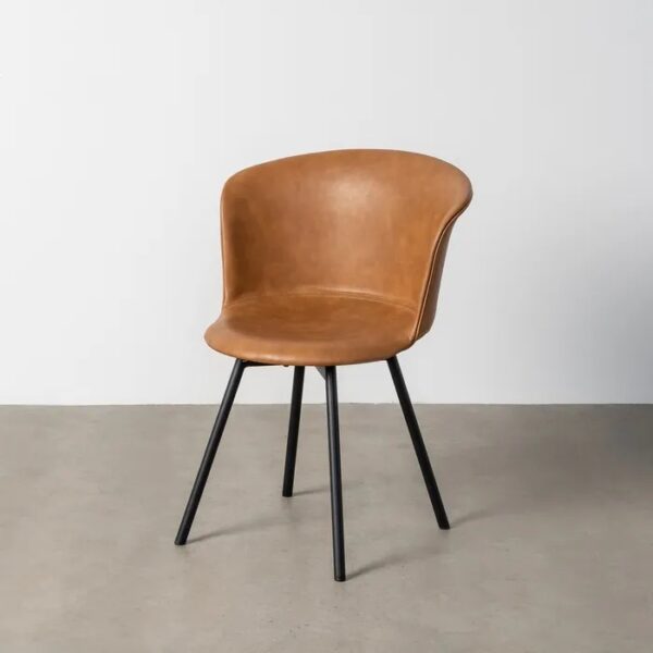615512 Silla de diseño industrial formas redondeadas simil piel camel y patas metal negro