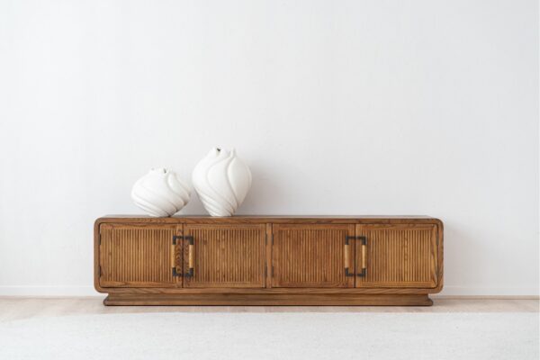 34NJ25206 Mueble de televisión de diseño HEREA 198 madera de fresno acanalado