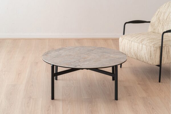 34AC25051C Mesa de centro de diseño moderno 92 porcelánico y metal negro