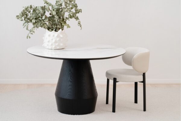 34AC25243NC Mesa de comedor redonda diseño moderno 120 porcelánico y fresno negro
