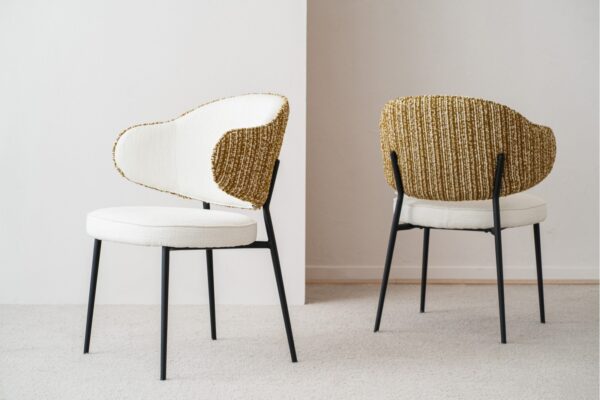 34DF2572M Silla de diseño moderno CLOE tapizado blanco y mostaza metal negro