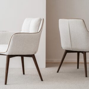 34DF2440W Silla de diseño moderno OLIVER tapizado marfil patas madera