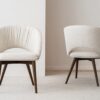 34DF2510 Silla de diseño moderno SUN tapizado beige y blanco roto patas madera - Imagen 2
