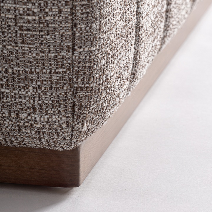 37009 Pie de cama baúl de diseño moderno ONTORIA 143 madera de fresno y tapizado gris jaspeado