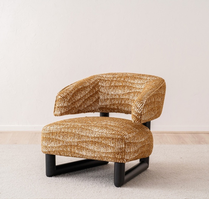 Butaca diseño moderno nordico ocre y madera negro