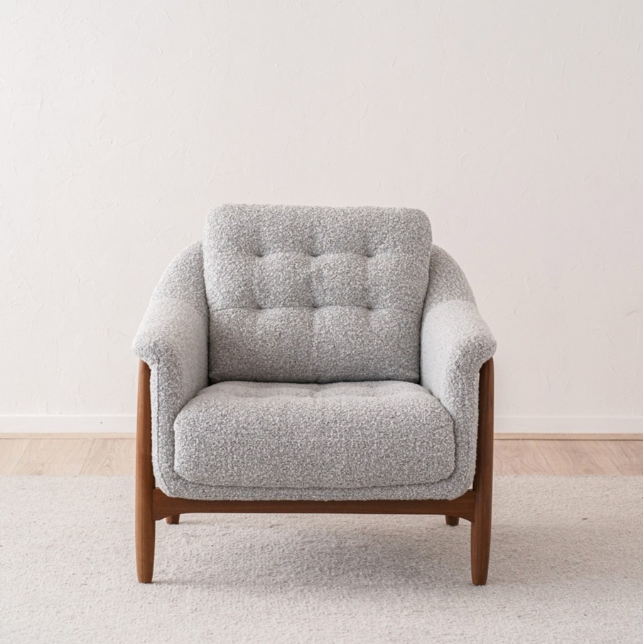 34A2589 Sillón butaca con reposapiés diseño moderno nogal y tapizado gris